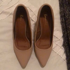Size 7 nude heel